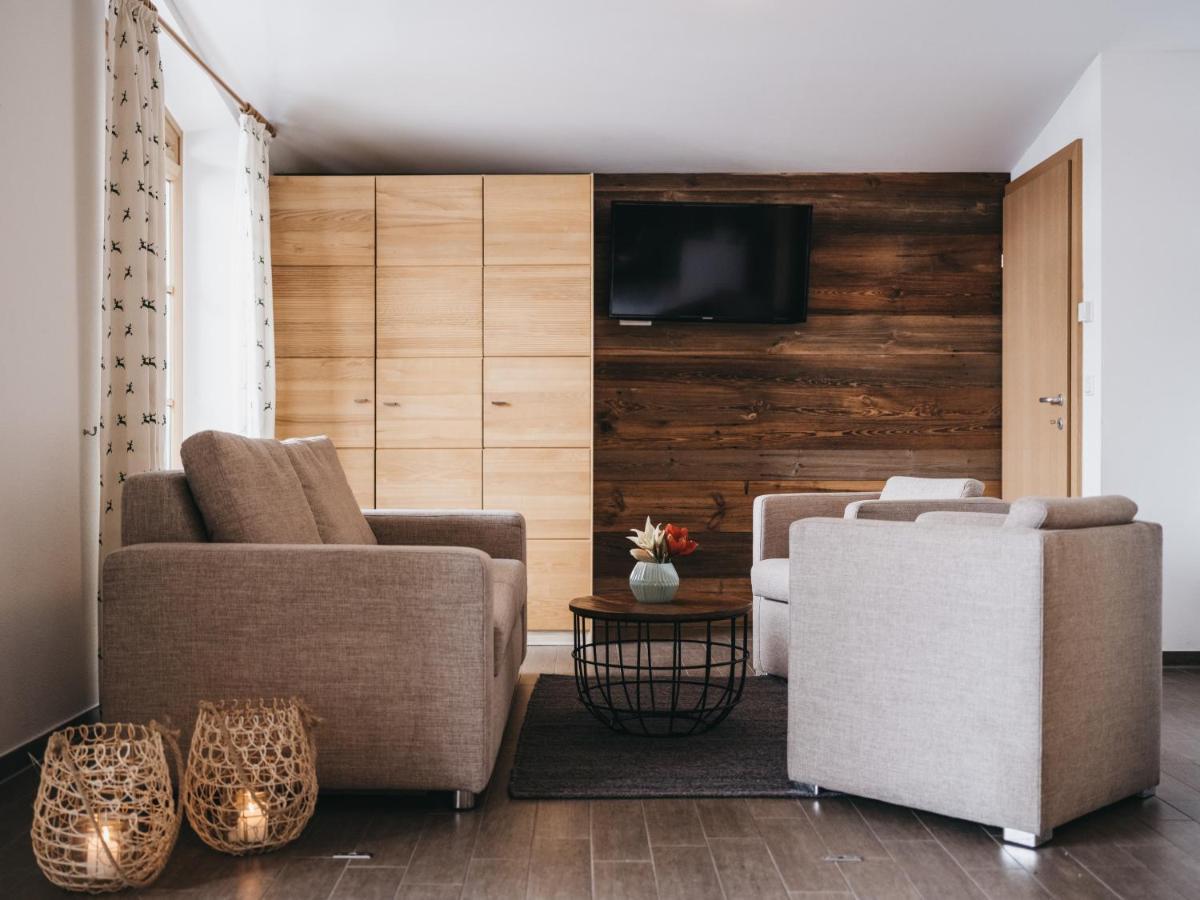 Kristall Apartment *